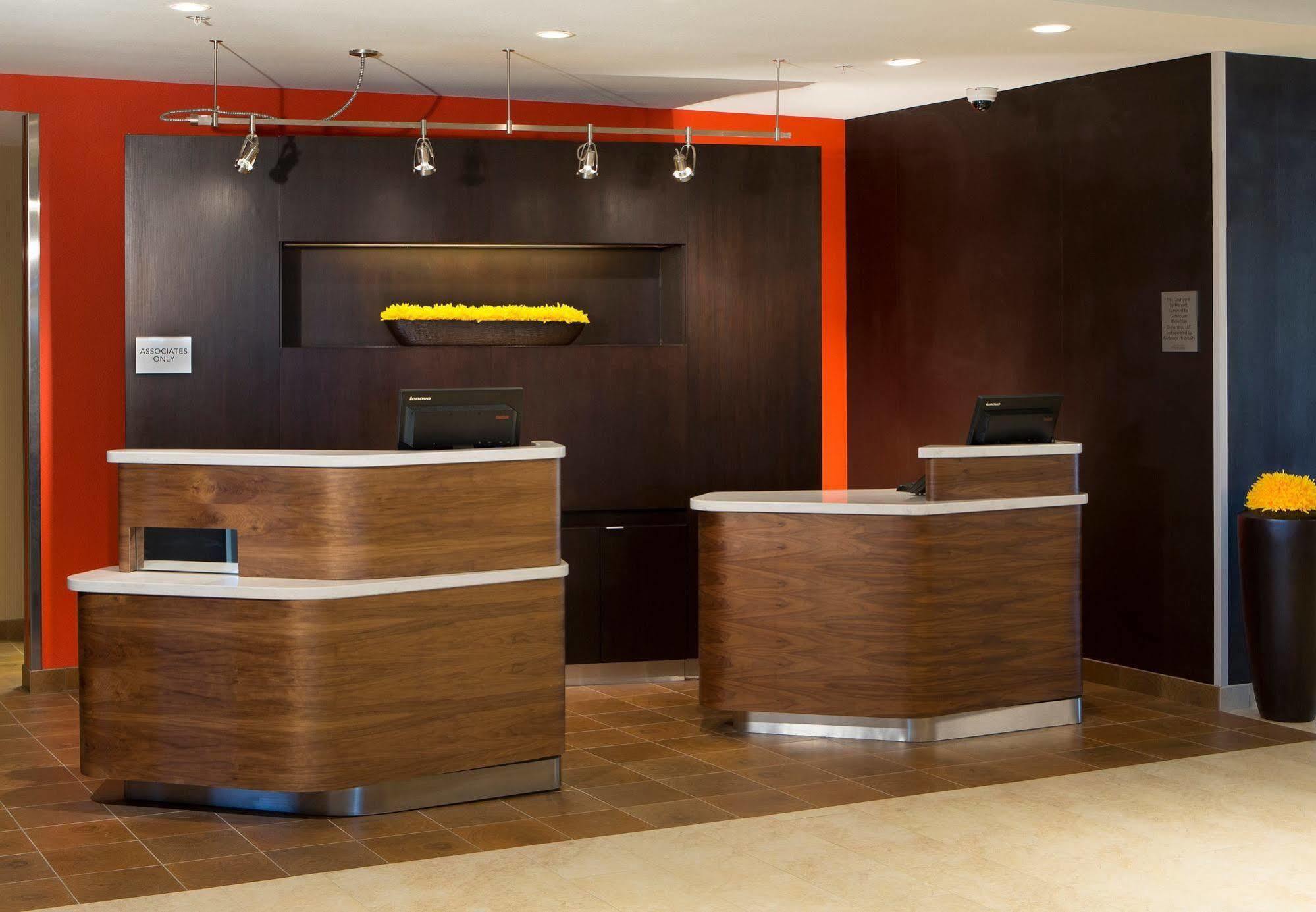 Courtyard By Marriott Dallas Midlothian At Midlothian Conference Center Bagian luar foto