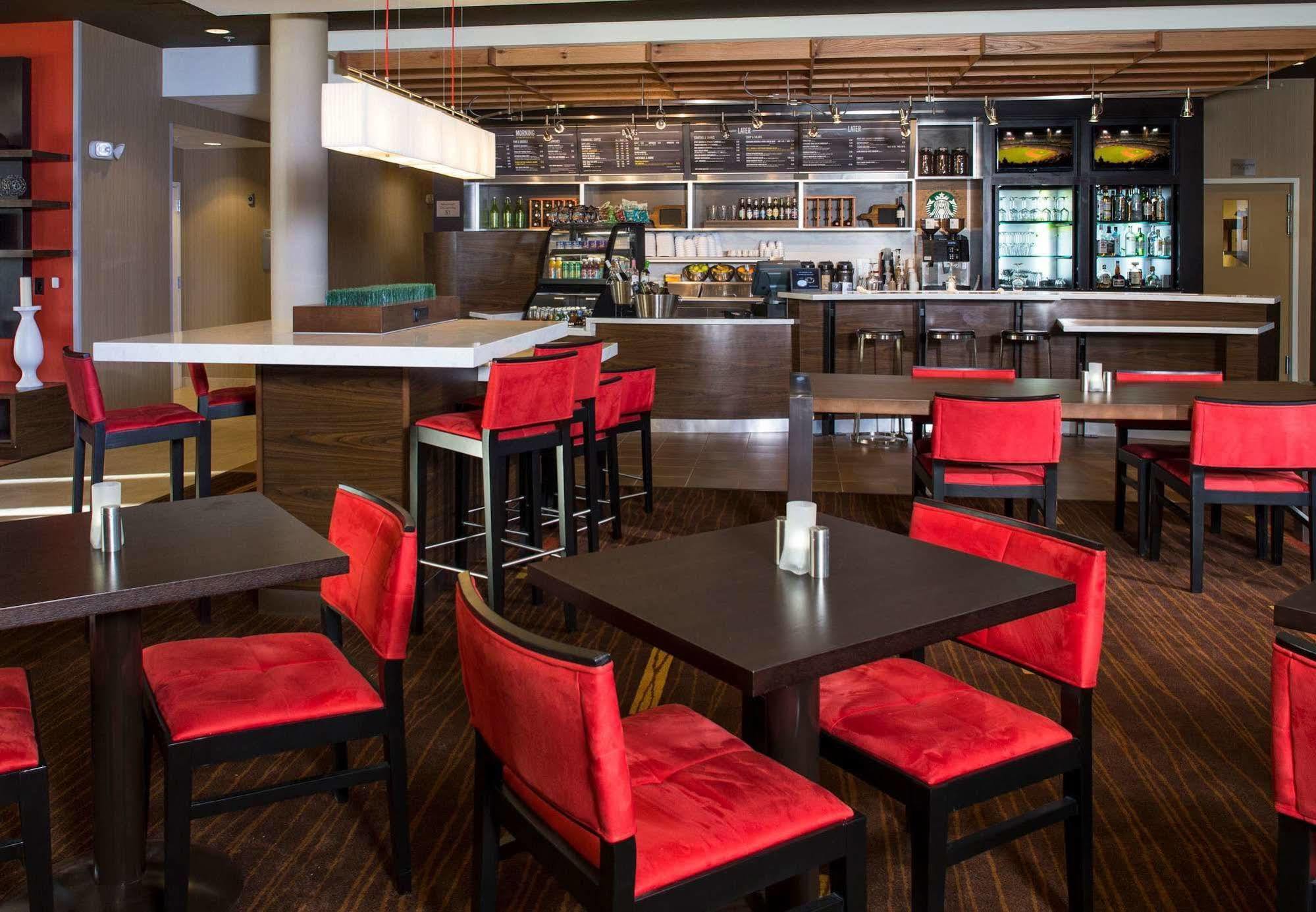 Courtyard By Marriott Dallas Midlothian At Midlothian Conference Center Bagian luar foto