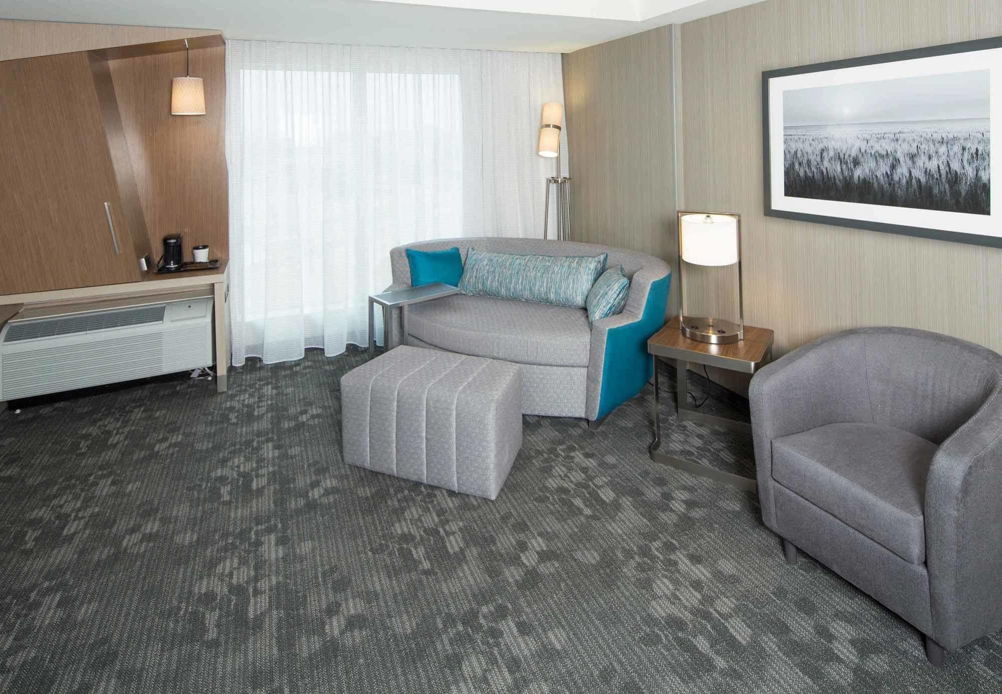 Courtyard By Marriott Dallas Midlothian At Midlothian Conference Center Bagian luar foto