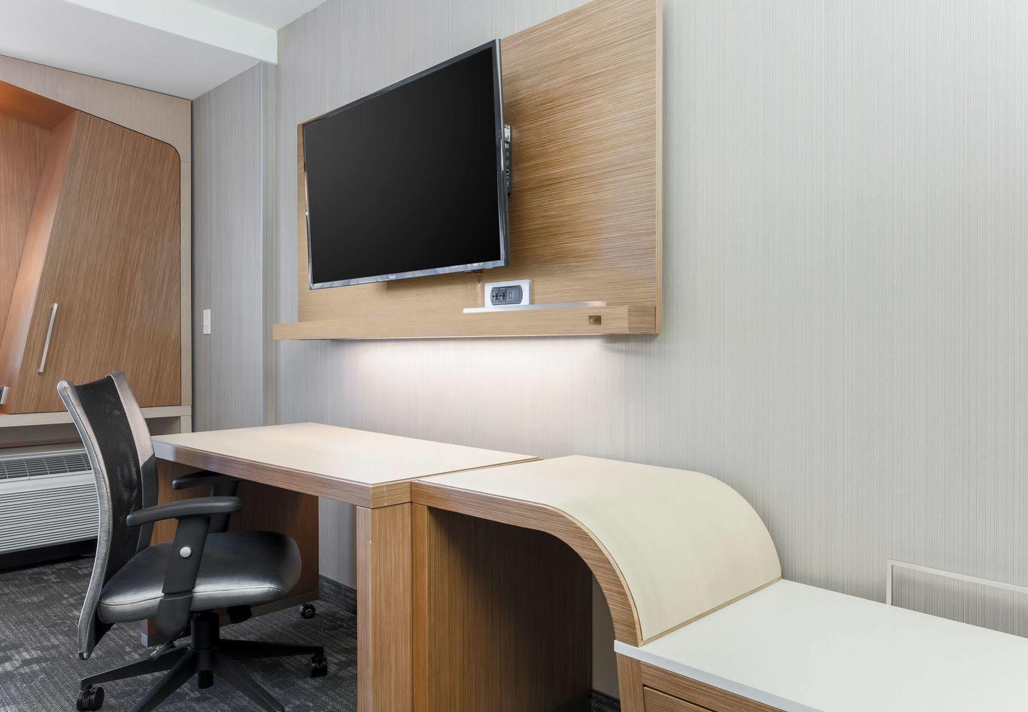 Courtyard By Marriott Dallas Midlothian At Midlothian Conference Center Bagian luar foto
