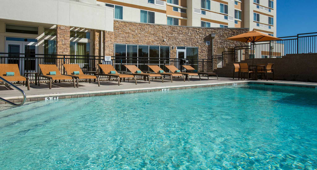 Courtyard By Marriott Dallas Midlothian At Midlothian Conference Center Bagian luar foto